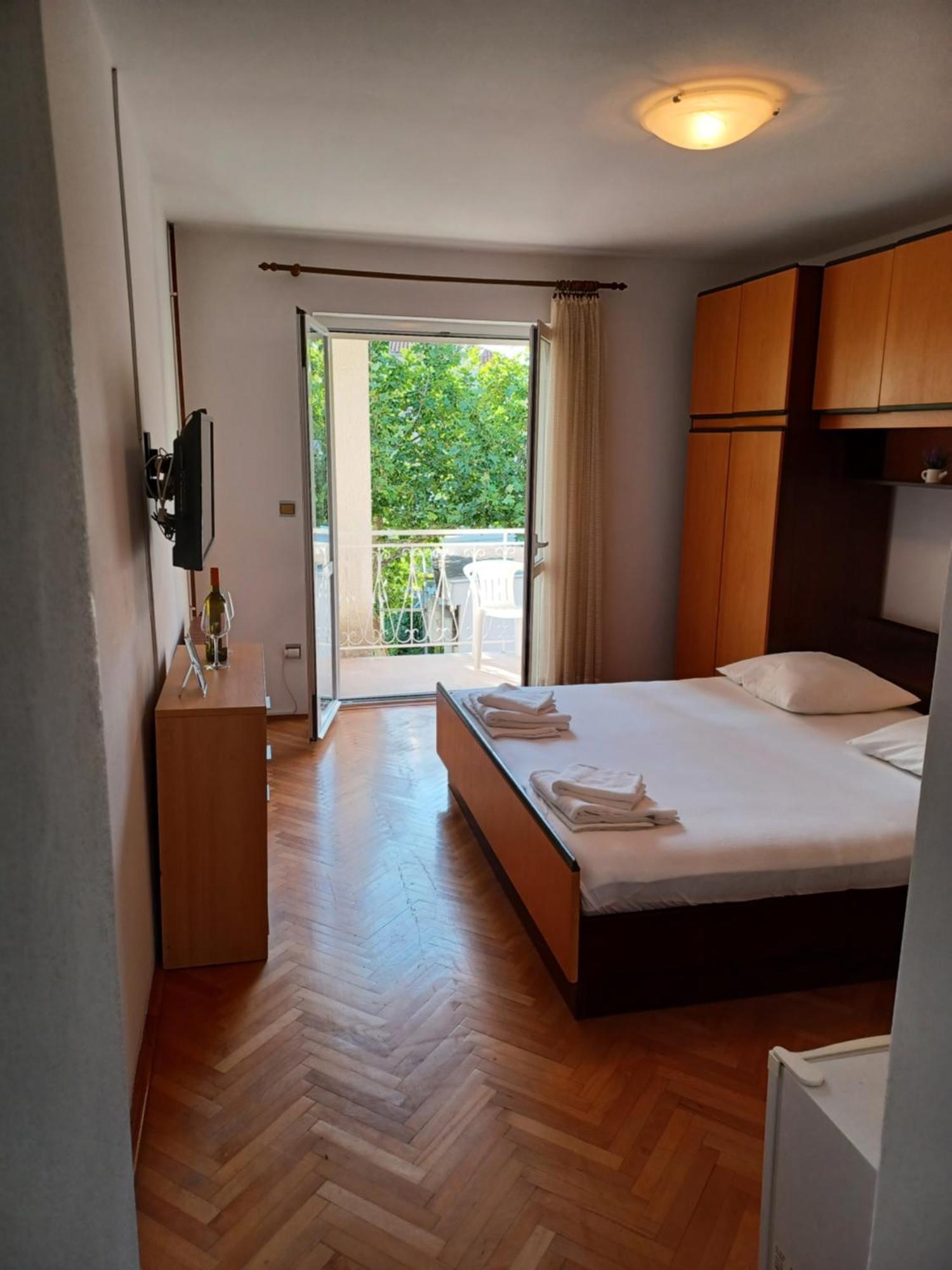 Apartments Emilija Makarska Eksteriør bilde