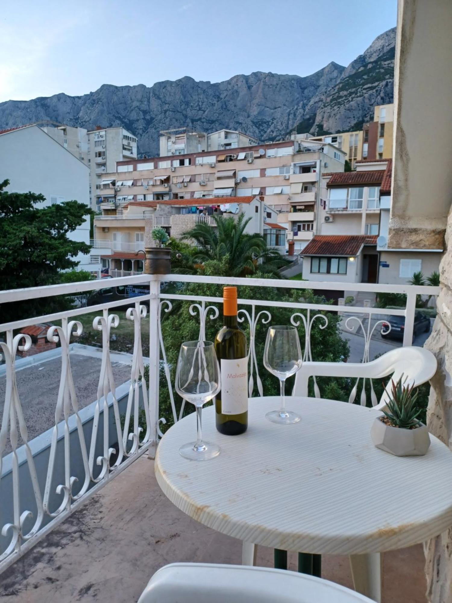 Apartments Emilija Makarska Eksteriør bilde