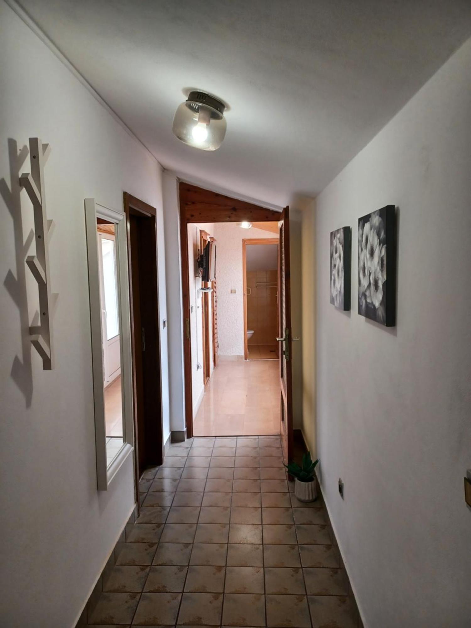 Apartments Emilija Makarska Rom bilde