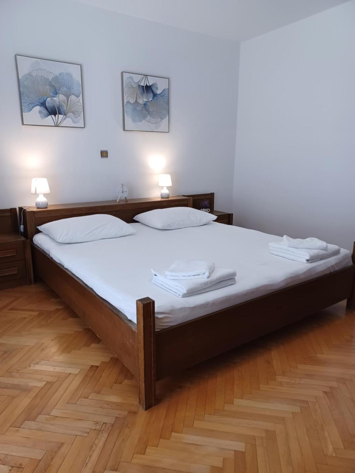 Apartments Emilija Makarska Rom bilde