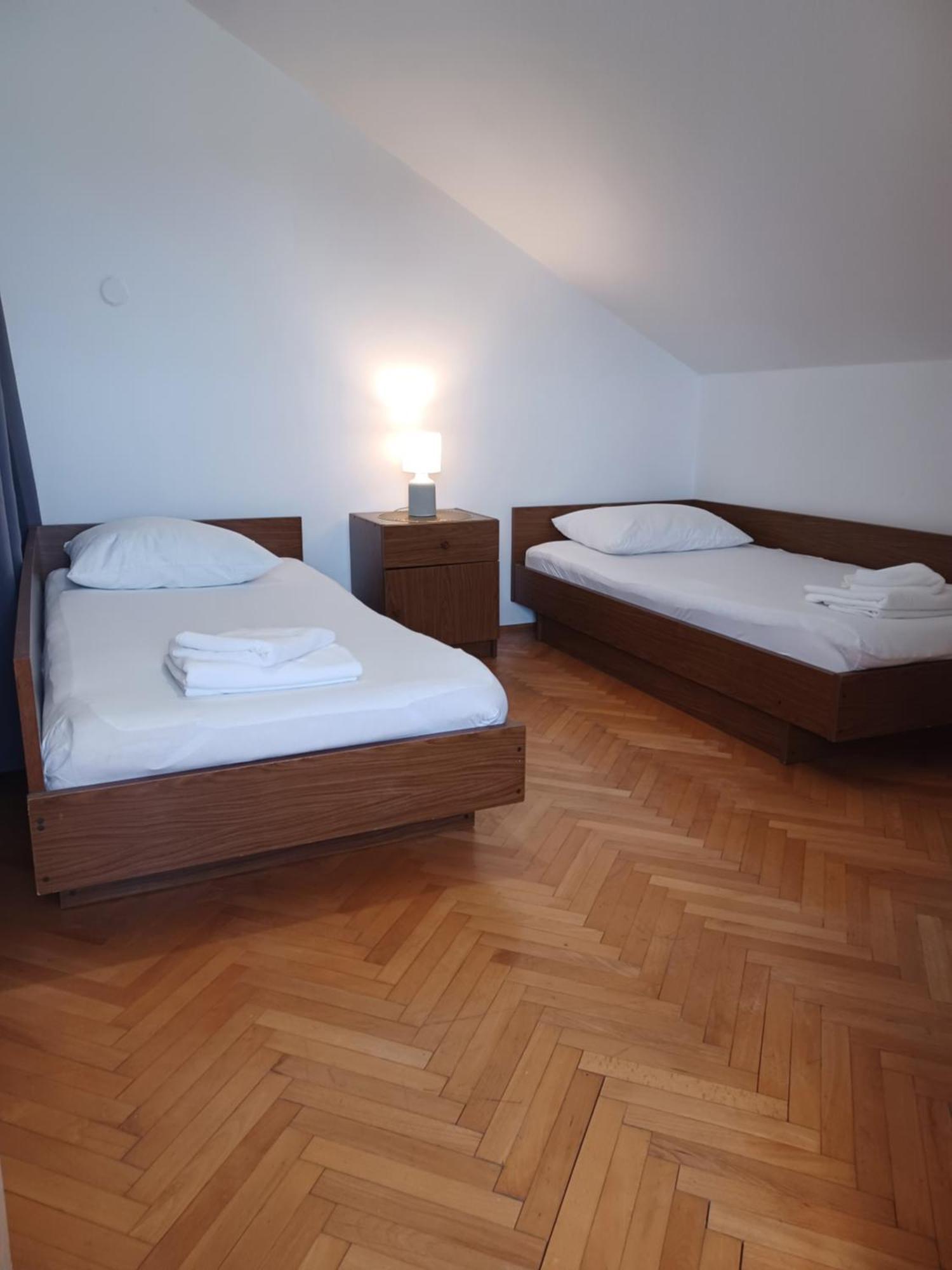 Apartments Emilija Makarska Rom bilde