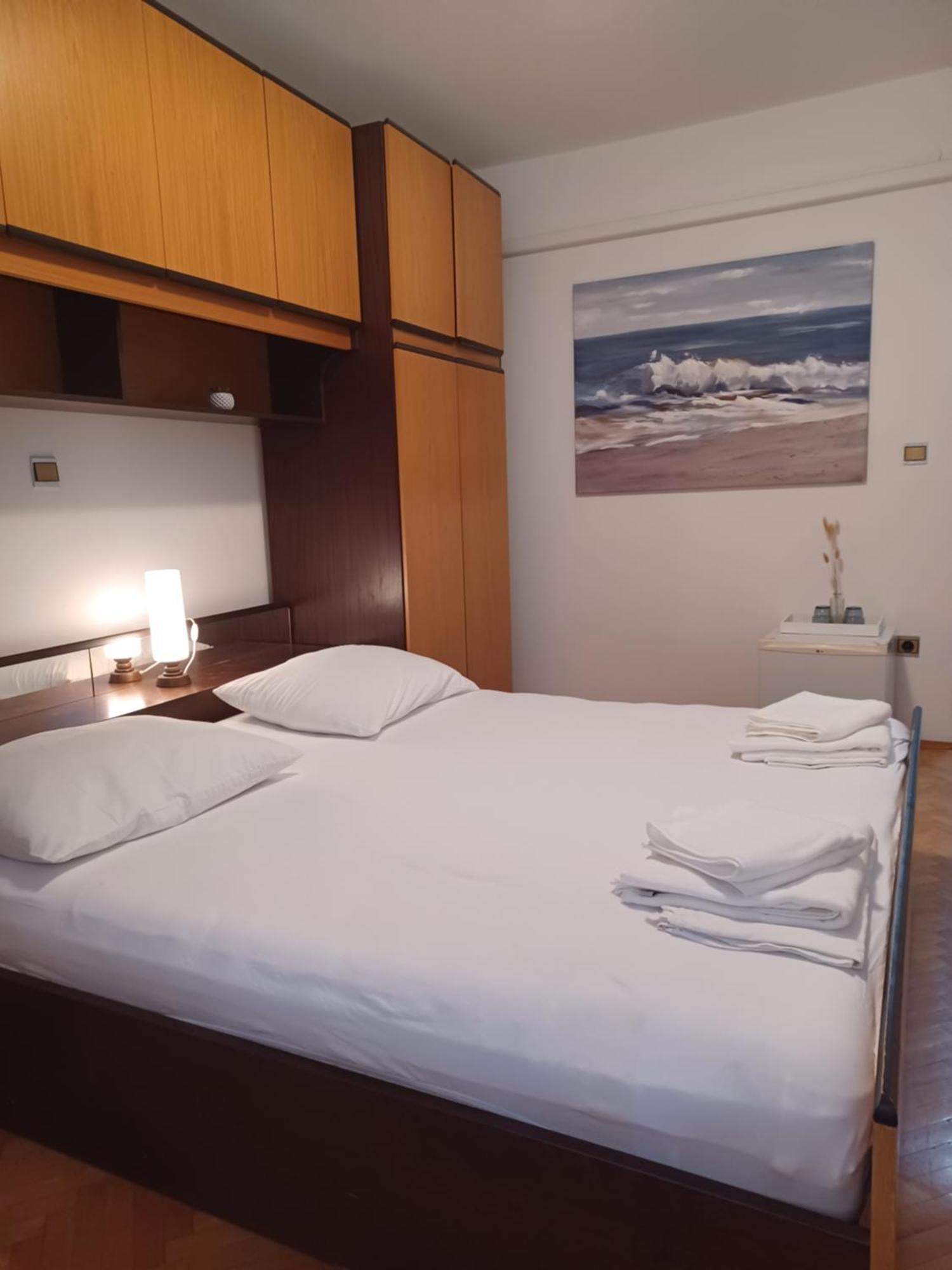 Apartments Emilija Makarska Rom bilde