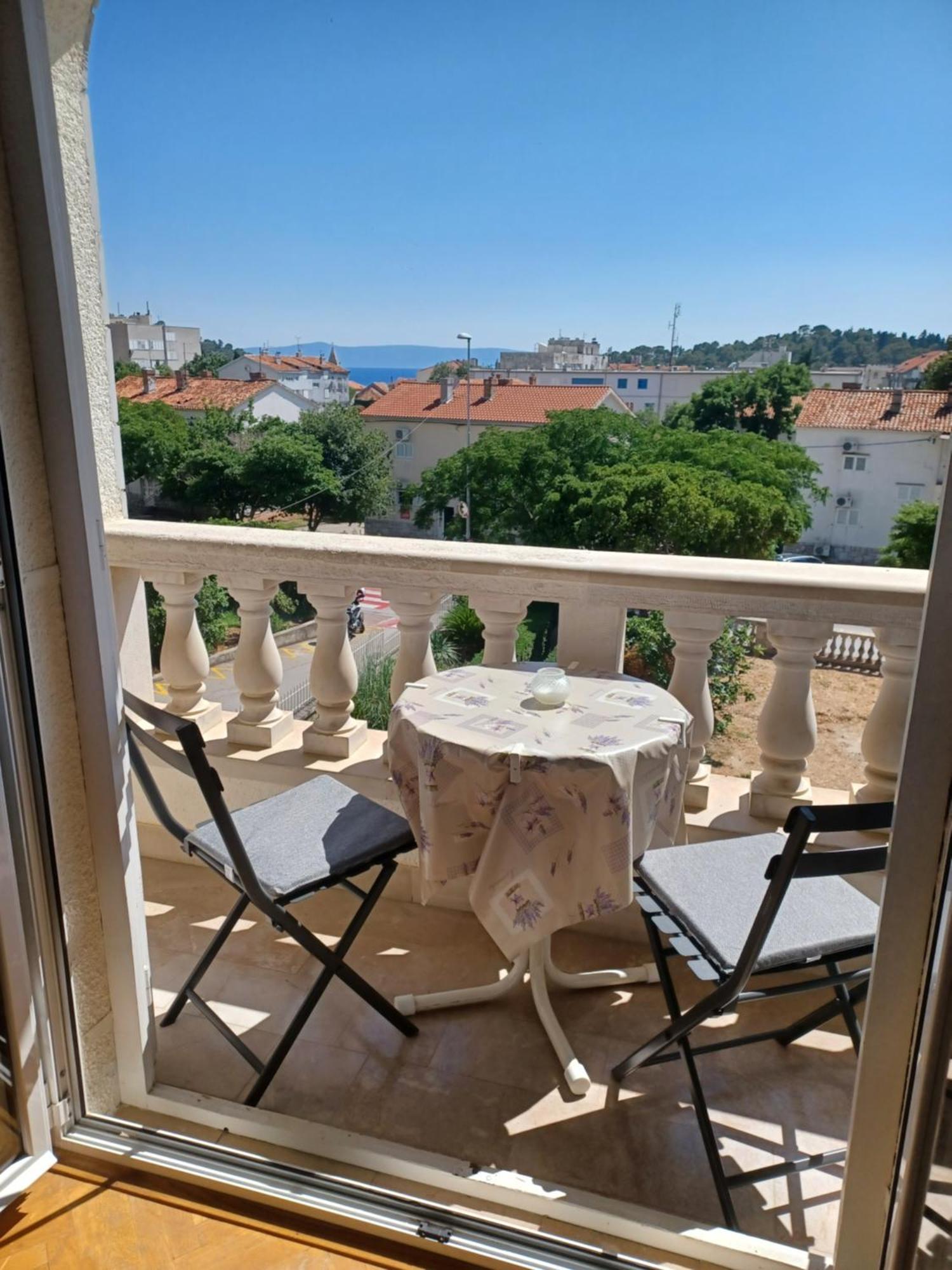 Apartments Emilija Makarska Rom bilde