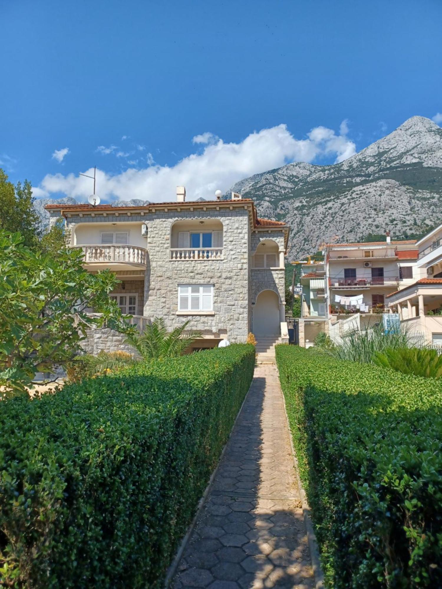 Apartments Emilija Makarska Rom bilde